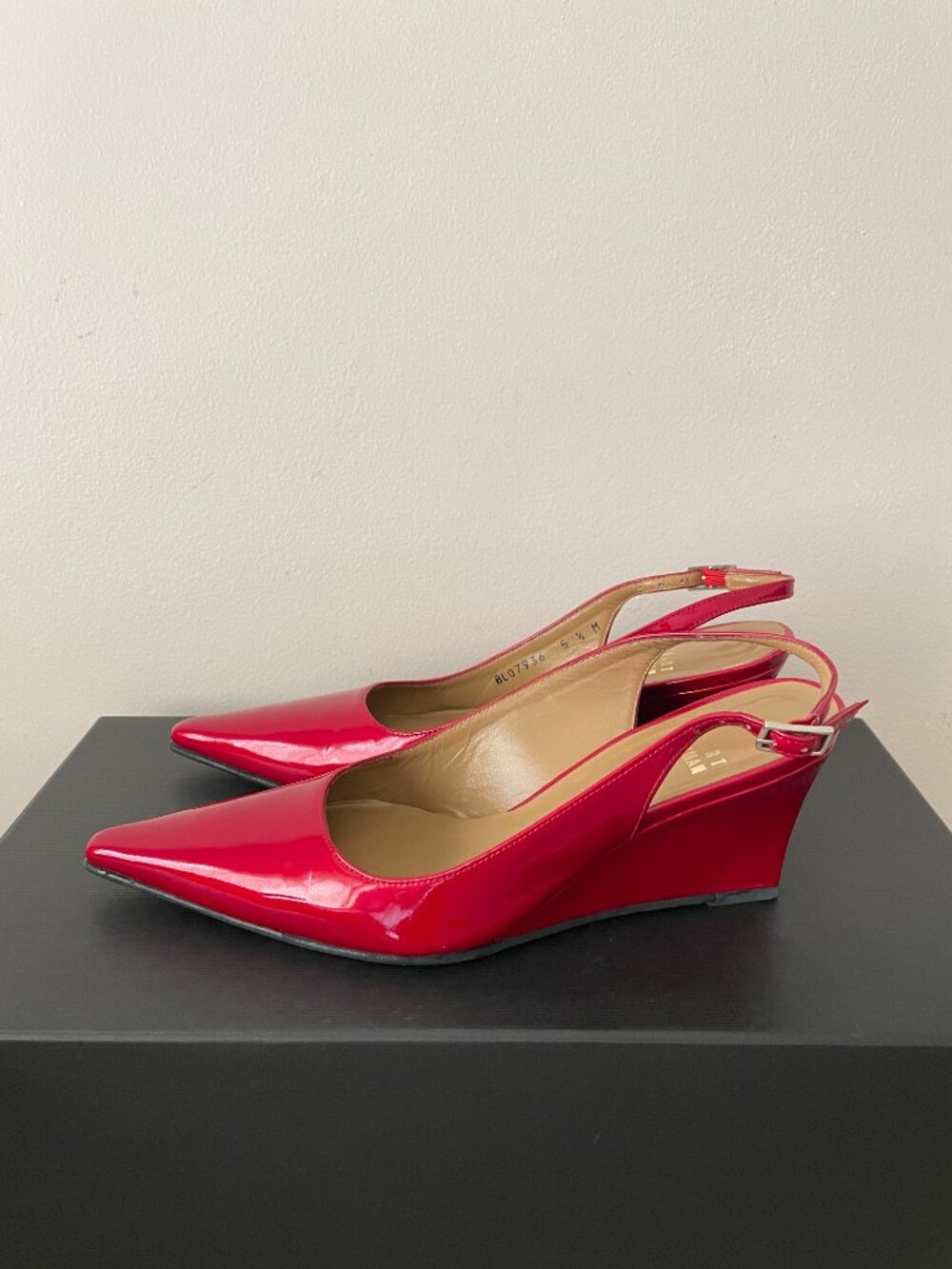 STUART WEITZMAN Patent Leather Slingback High Heels